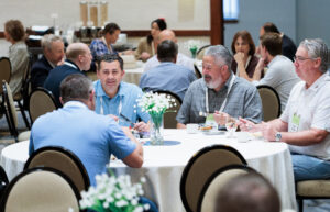 People networking during the sustainability lunch break